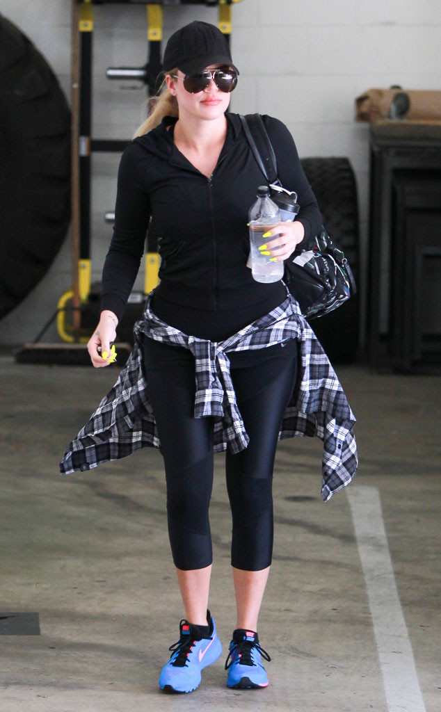 Khloe Kardashian Carries Celine to the Gym - PurseBlog