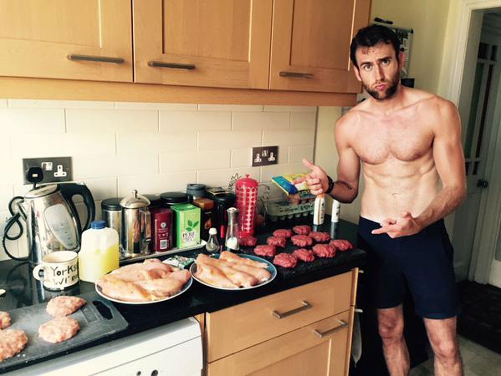 Matthew Lewis Shows Off Six Pack Abs Bulging Biceps See The Pics E Online