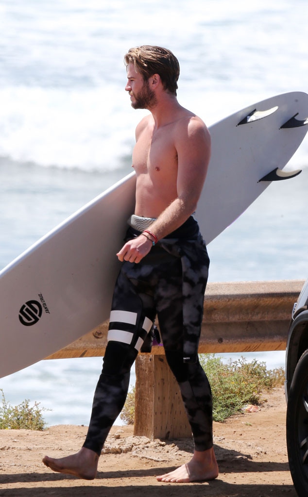 Liam Hemsworth, Surfing, Shirtless