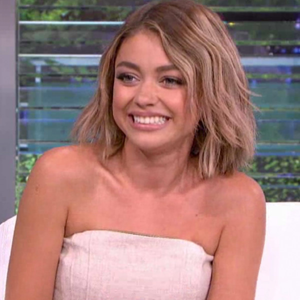 Sarah Hyland Gushes Over Amazing Boyfriend Dominic Sherwood E Online Ca