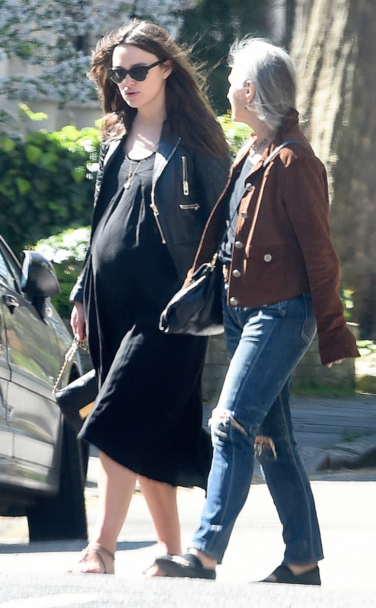 Photos from Keira Knightley's Pregnancy Style