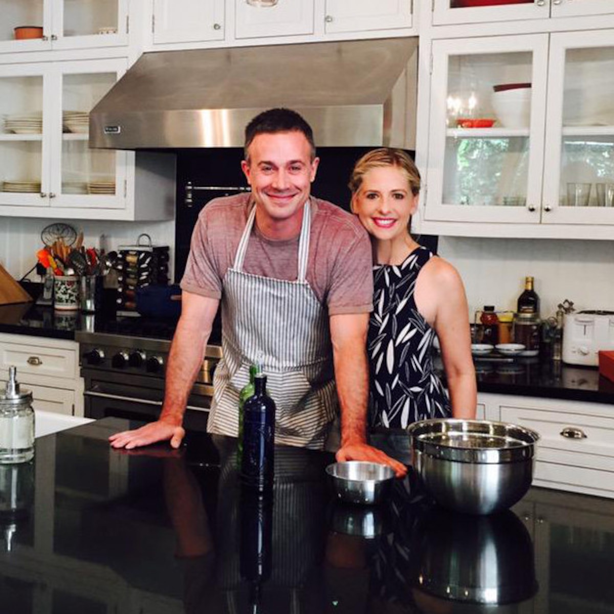 Freddie Prinze Jr. Has a Cookbook Coming Out in 2016! - E! Online