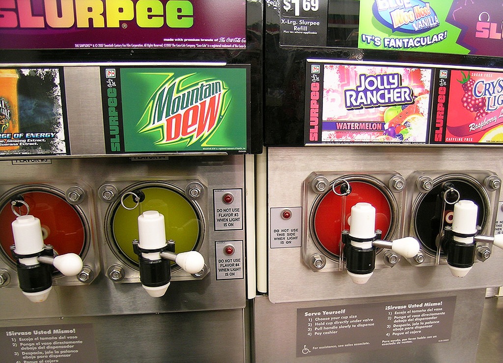 7 11 Announces Bring Your Own Cup Day For Slurpees E Online Ca 7 11 Announces Bring Your Own Cup Day For Slurpees E Online Ca