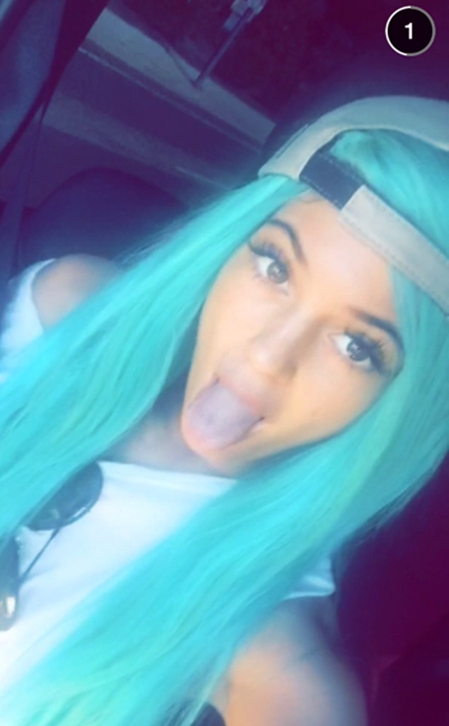 Kylie Jenner Is Back to Blue! - E! Online