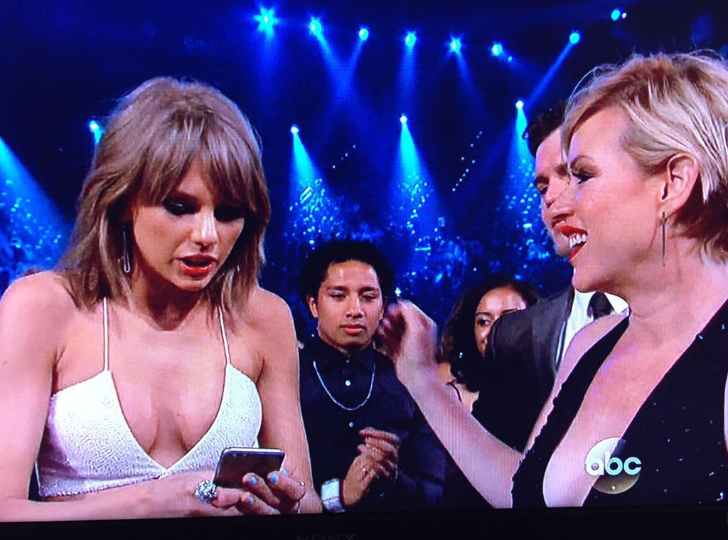 Taylor Swift, Molly Ringwald, Billboard Music Awards 2015