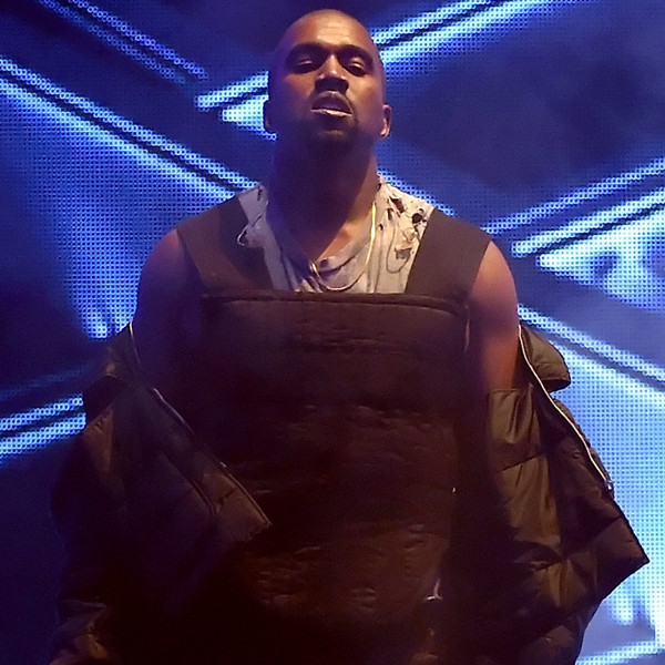 Канье тейлор. Kanye West 2015. Kanye West perform at the Barclays Center.