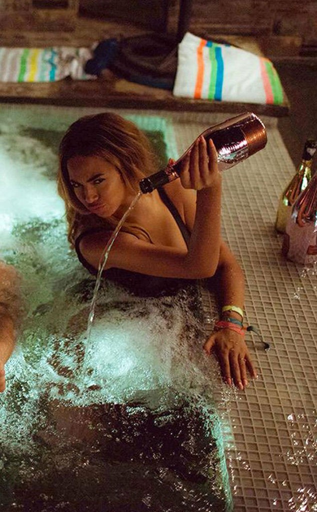 Beyonce, Champagne, Hot Tub, Twitter