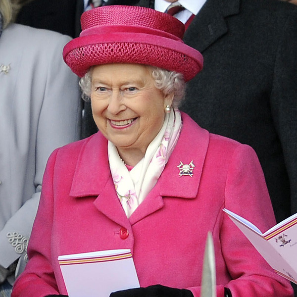PHOTOS: Queen Elizabeth II resplendent in pink at the Windsor Cup