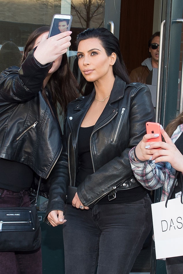 Kim Kardashian, Selfie
