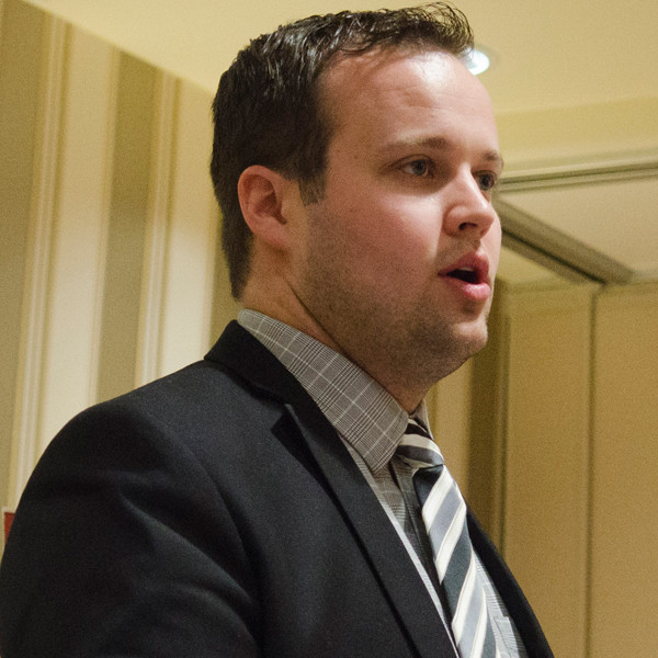 Josh Duggar & Family Speak Out After Sex Abuse Allegations Surface