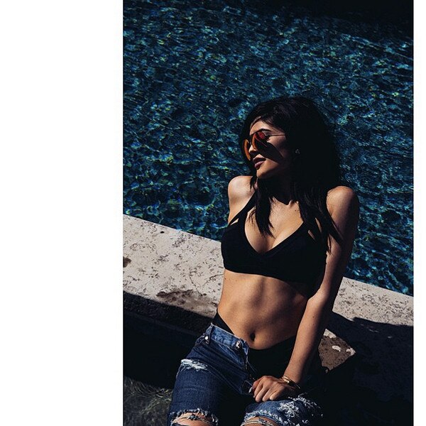 Too Hot To Handle From Kylie Jenners Sexiest Instagrams E News