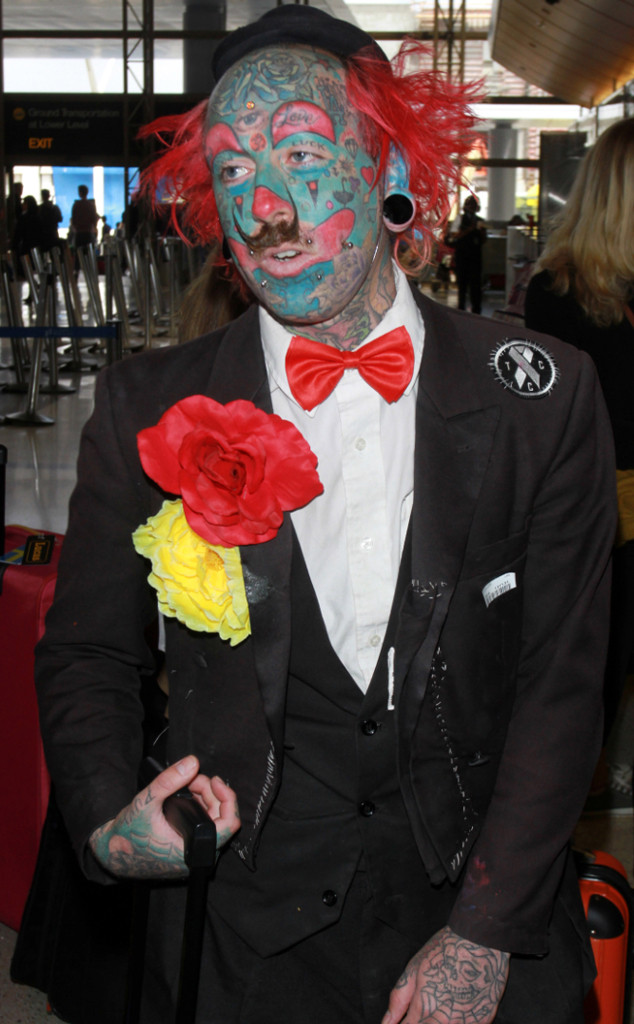 Jennifer Lopez, Confetti, Richie the Barber Clown
