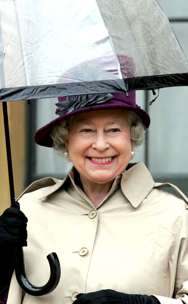 Photos From Reign Y Day Style Queen Elizabeth Ii S Matching Umbrellas E Online