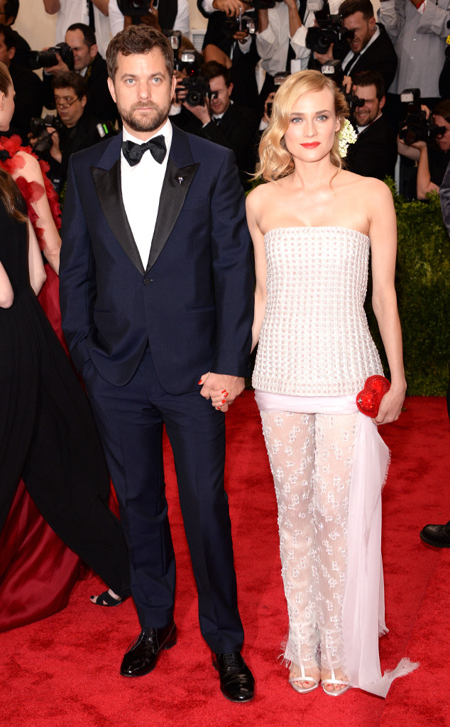 Joshua Jackson And Diane Kruger From 2015 Met Gala Arrivals E News 