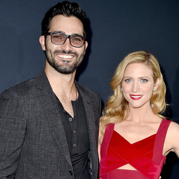 brittany snow and tyler hoechlin gif