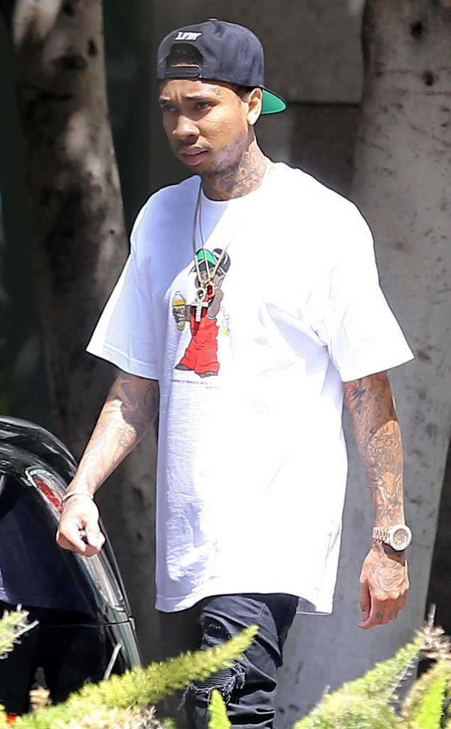 Tyga Addresses Penis Pic Scandal Get The Deets E Online
