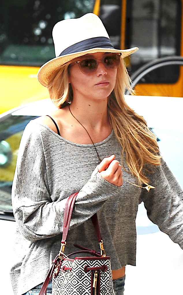 Jennifer Lawrence from Stars' Sunglasses Style E! News