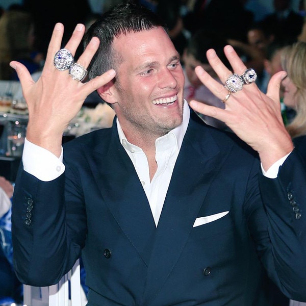 SEVEN Super Bowl rings. Tom Brady showing off. @brgridiron 
