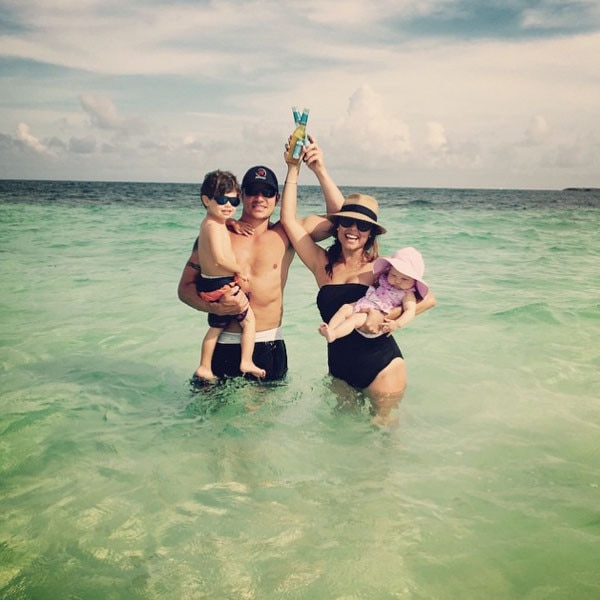 Vanessa Lachey revela a reação do filho à mudança da família do Havaí