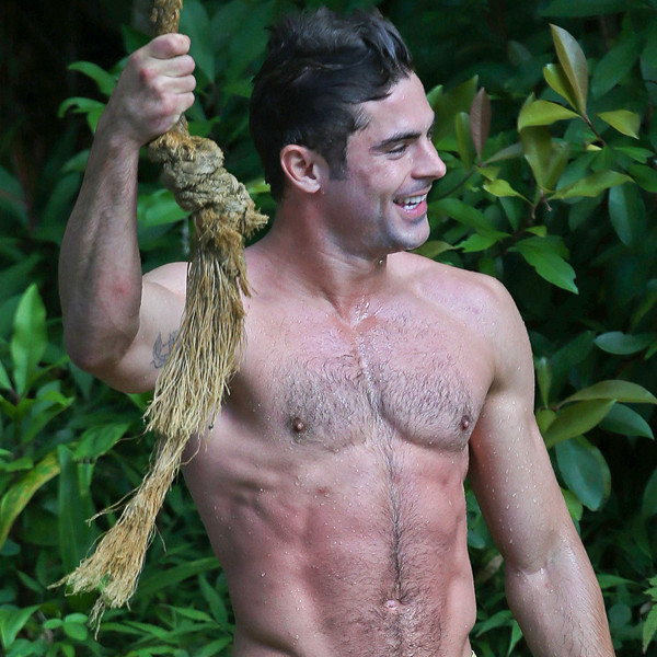 Zac Efron Wears His T-Shirt Inside Out in Hawaii: Photo 3421264