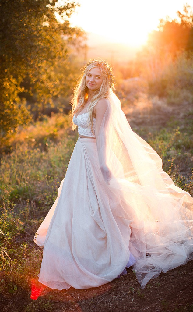 Pretty Little Liars Star Vanessa Ray Gets Married! E! News