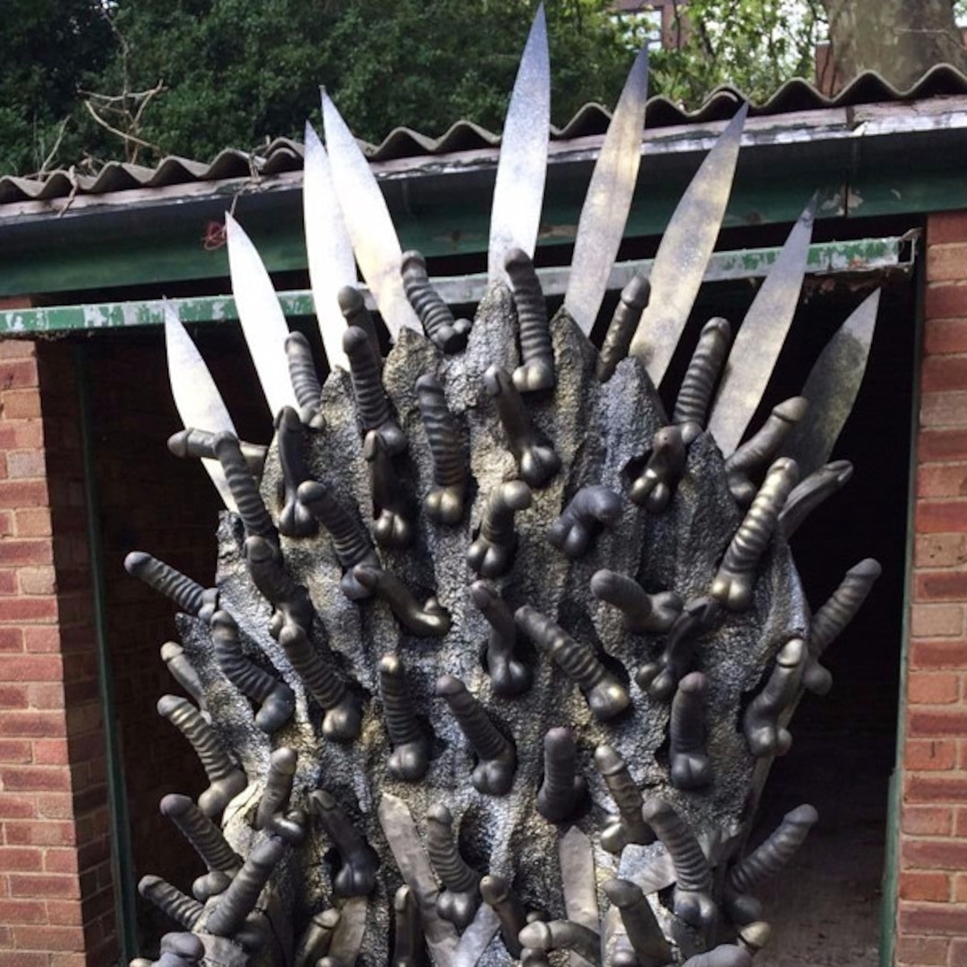 There's a Game of Thrones-Inspired Dildo Throne Up for Grabs There's a Game of Thrones-Inspired Dildo Throne Up for Grabs