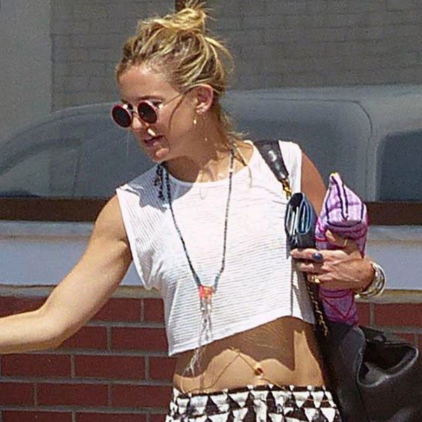 Kate Hudson Flaunts Toned Abs In White Crop Top E Online Uk 7080