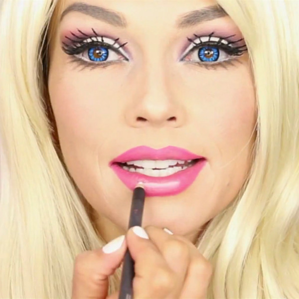 Watch: Makeup Artist Transforms Into Barbie & Ruby Rose - Online