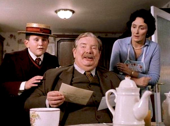 J.K. Rowling's New Harry Potter Backstory Is All About the Dursleys | E ...