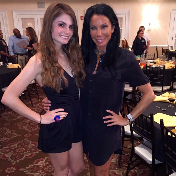 Danielle Staubs 17 Year Old Daughter Is All Grown Up E News Australia