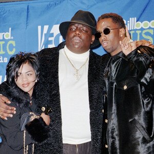 Lil' Kim Remembers Notorious B.I.G. With New Song On The 19th ...