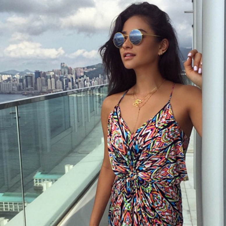 Shay Mitchell, Layered Jewelry