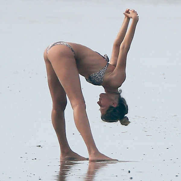 Look Gisele Looks Extra Bootyful While Doing Yoga in Bikini