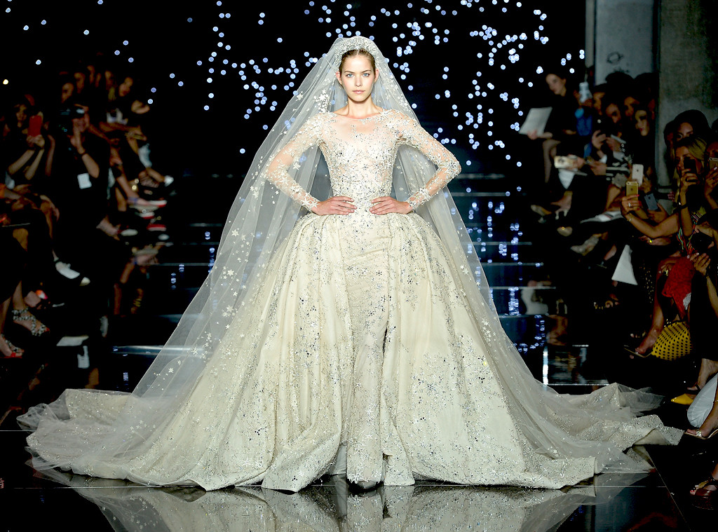 1 Gasp-Inducing Wedding Dress From Zuhair Murad's Haute Couture  Runway—Plus, 4 More Dresses From the Show That You Could TOTALLY Get  Married In!