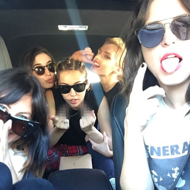 Miley Cyrus, Stella Maxwell, Instagram
