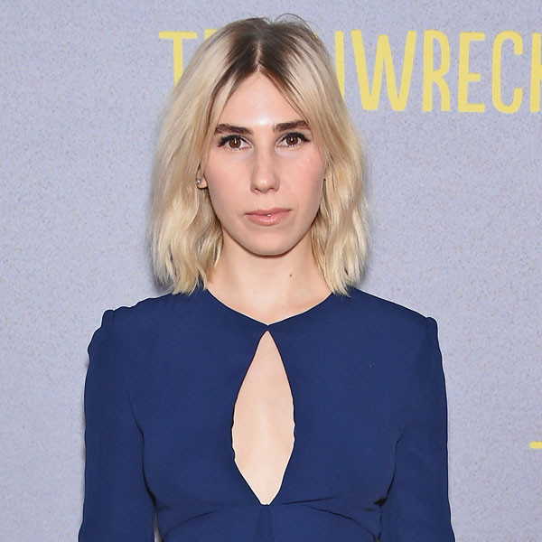 Girls Zosia Mamet Looks Back On Her 12 Year Old Self I Really Hated