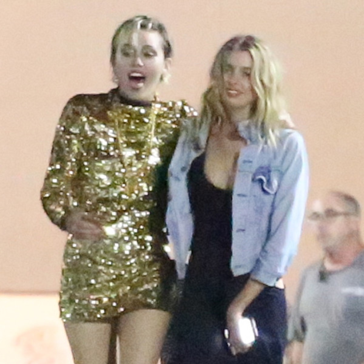 Miley Cyrus Makes Out With Victoria's Secret Model Stella Maxwell