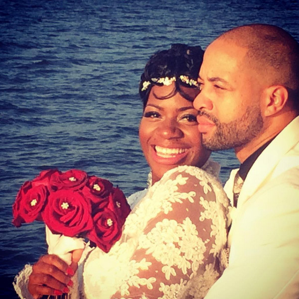 Fantasia Barrino Shares Wedding Pics! See Her Gorgeous Dress - E! Online