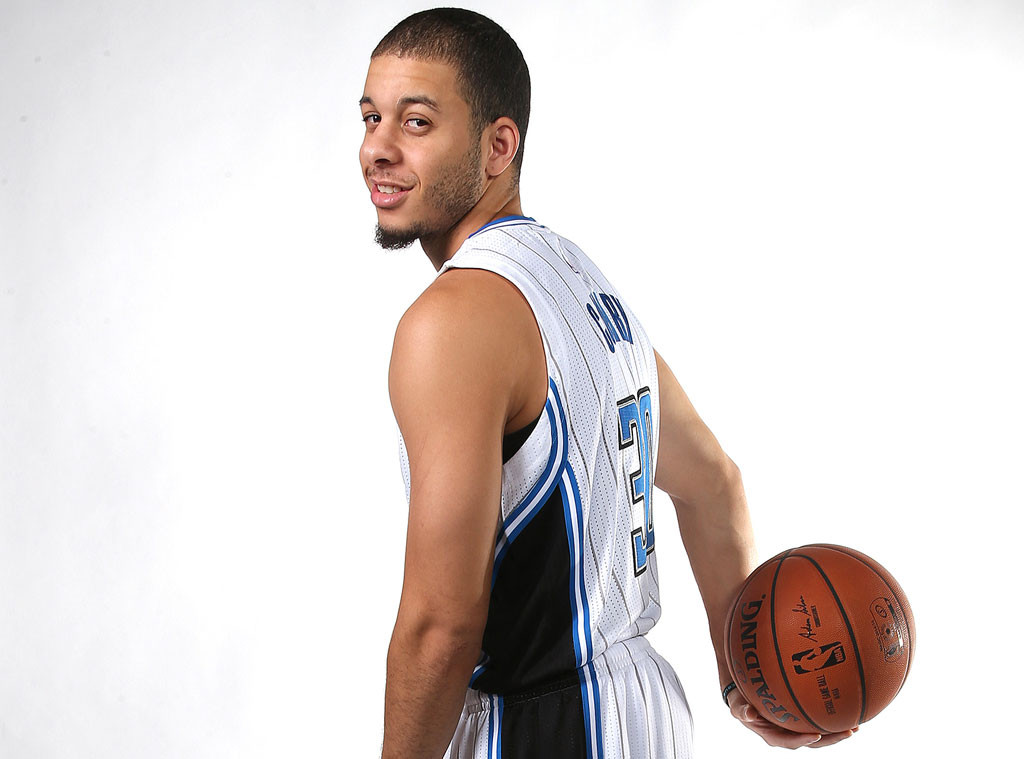 Seth Curry wearing number 3 as he joins his brother on the