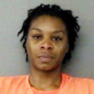 Sandra Bland S Death Ruled Suicide Celebs Tweet Cries For Justice E News