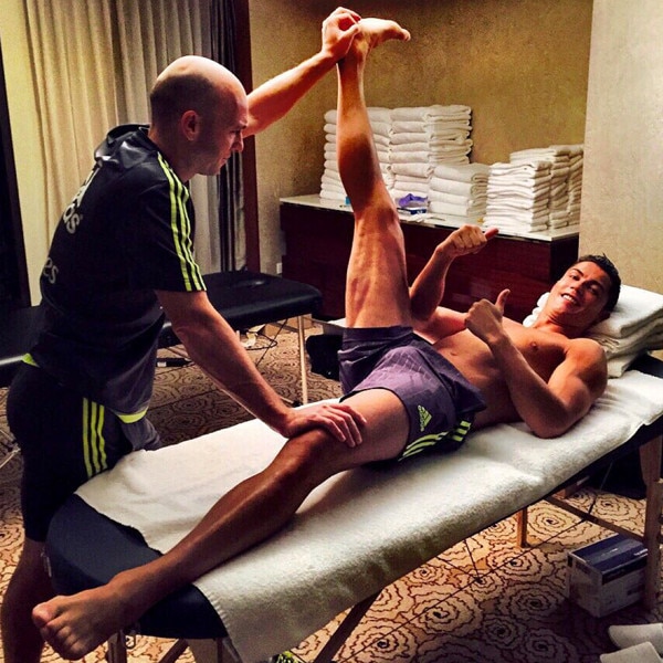 Cristiano Ronaldo s Bulge Stars in Sexy Stretching Crotch Shot Pic