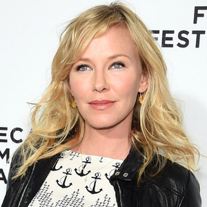 Surprise! Law and Order: SVU Star Kelli Giddish Is Married and Pregnant ...