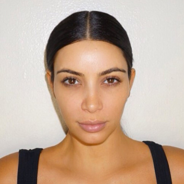 Kim Kardashian Ohne Make Up Seht Den Unterschied Von Vor Und Nach Ihrer Beauty Routine E Online Deutschland