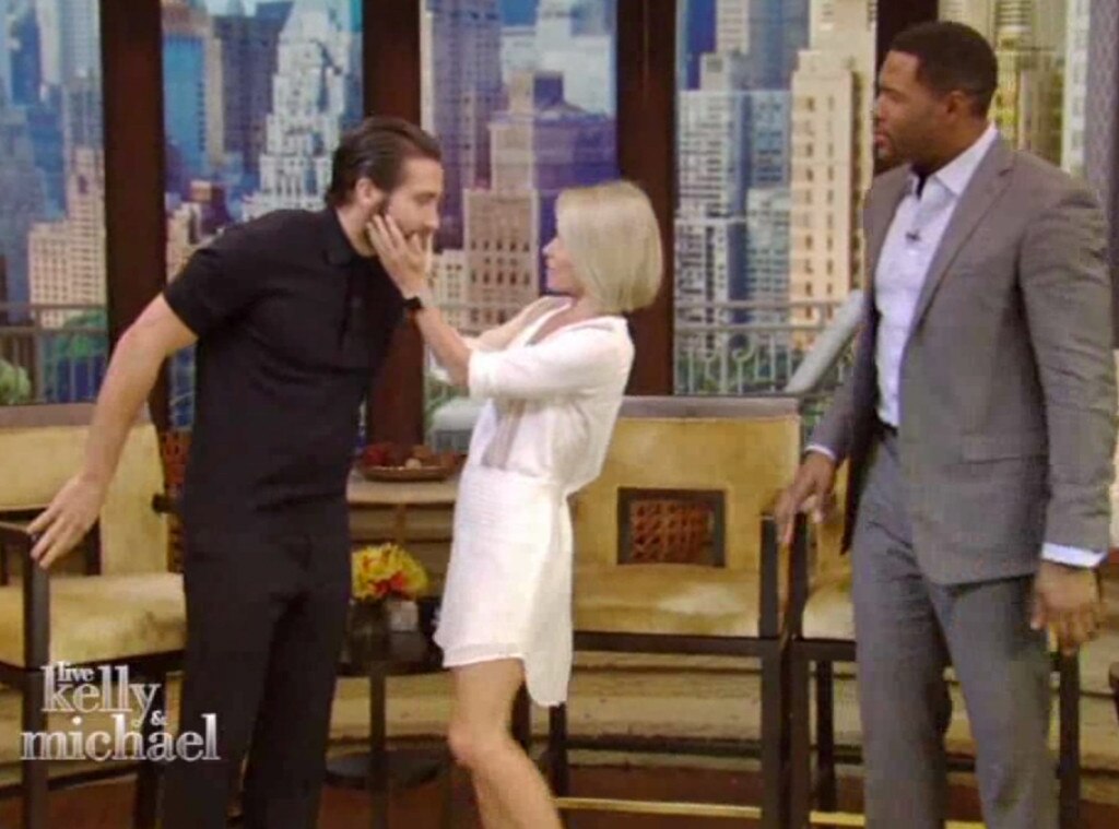 Kelly FanGirls Over Jake Gyllenhaal from Kelly Ripa & Michael Strahan