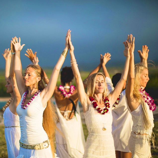 сакральный женский круг. женский круг. женский круг песня. женский круг песня. женский круг тюмень.