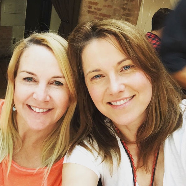 Xena And Gabrielle Together Again See The Cute Reunion E Online