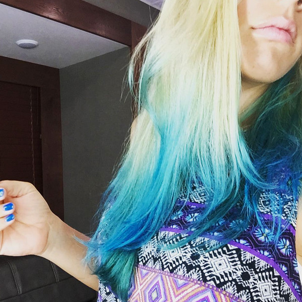 Photos from Stars With Blue Hair - E! Online