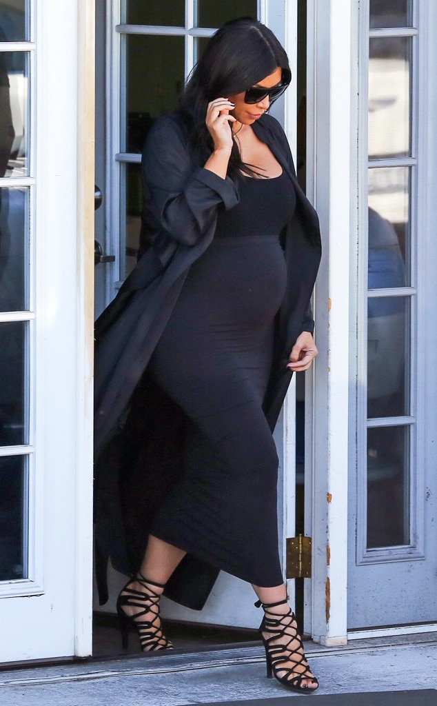 Photos from Kim Kardashian s Pregnancy Style Page 2