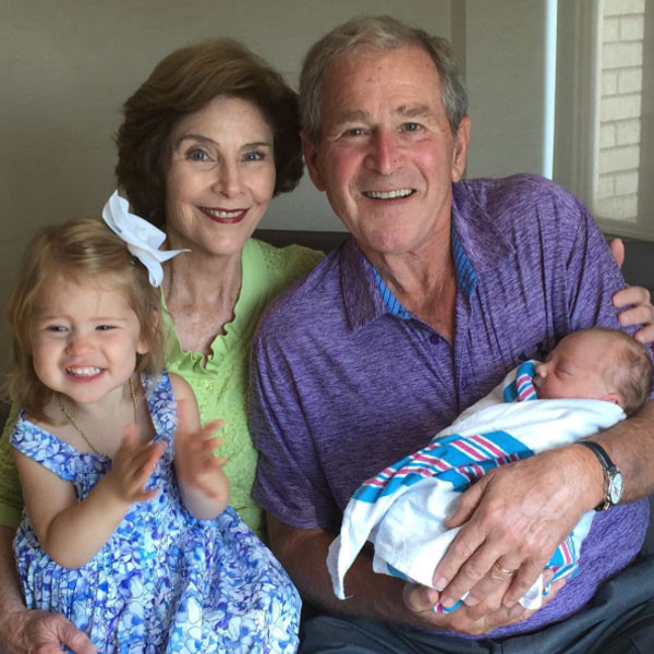 Джордж Уокер Буш с семьей