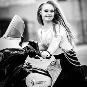 Madeline Stuart Model With Down Syndrome Takes Nyfw E Online Uk 